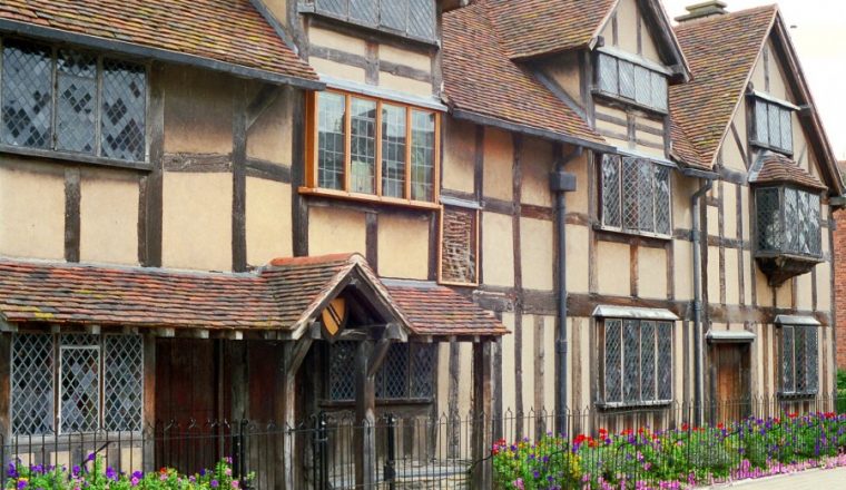 At Home With The Bard: A Shakespeare Themed Holiday