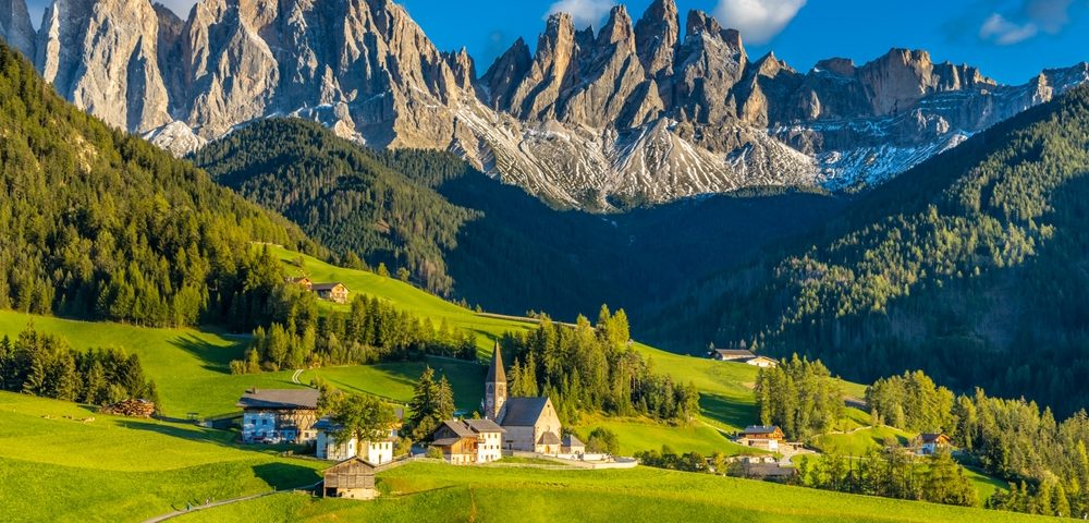 The Best Time to Visit Italy for Walking: A Month-by-Month Regional Guide